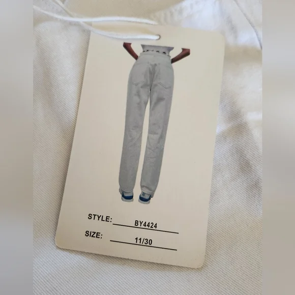 NWT Blue Savvy High Rise 90's Boyfriend Size 11 - Picture 4 of 15